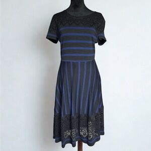 BCBG MAXAZRIA cocktail blue black dress with lace S